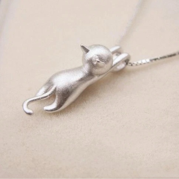 .925 sterling silver Cat Pendant and chain 18in included - Picture 3 of 7